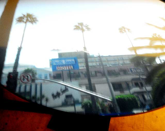 Camera Obscura, Santa Monica, at the Senior Recreation Center in Palisades Park, overlooking the beach and the Santa Monica Pier below