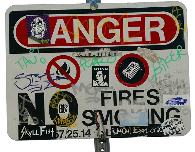 Warning sign on the Hollyridge Trail, Mount Lee, Hollywood