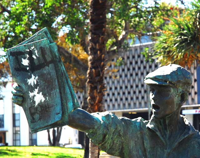 Harrison Gray Otis memorial, Wilshire and Park Place, MacArthur Park, Los Angeles - newsboy