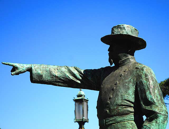 Harrison Gray Otis memorial, Wilshire and Park Place, MacArthur Park, Los Angeles 