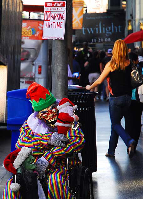 Evil Christmas Clown, Hollywood Boulevard