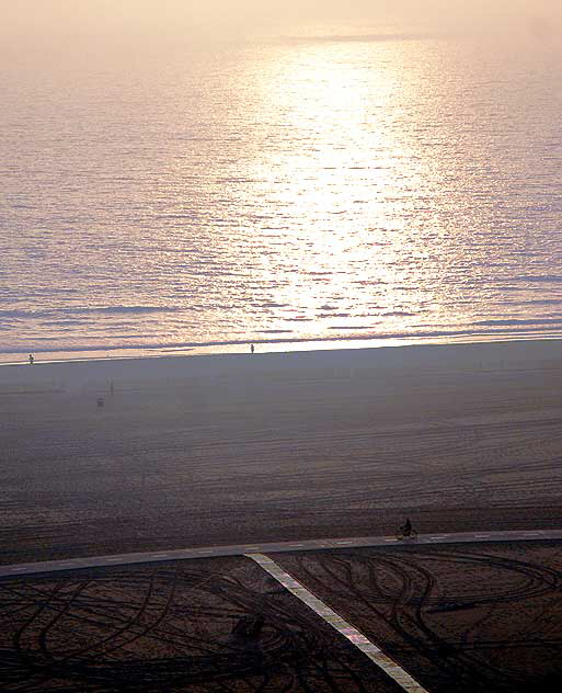 The first sunset of the first day of 2009 – the fog rolling in off the Pacific – Palisades Park, Ocean Avenue, Santa Monica