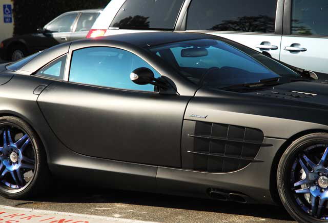 n the parking lot behind Sunset Plaza, a new Mercedes-Benz SLR McLaren