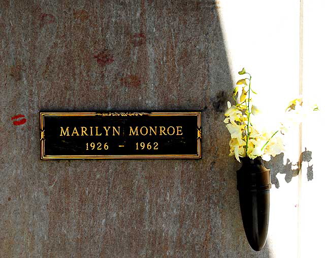 Marilyn Monroe's crypt, Pierce Brothers Westwood Village Memorial Park