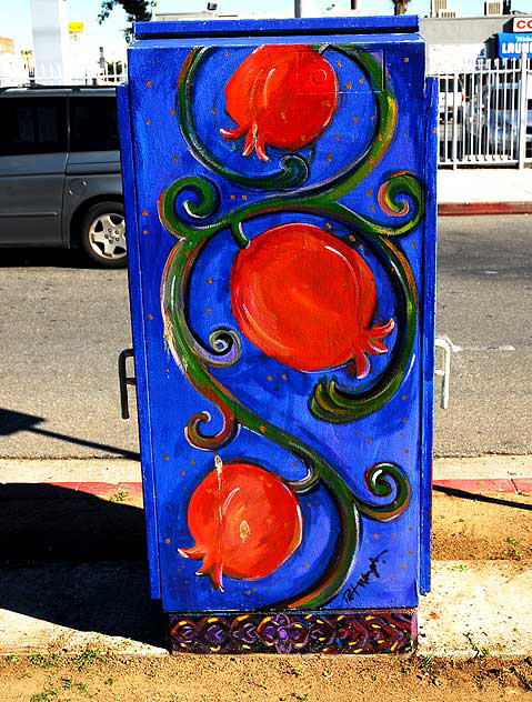 Artwork on utility box, Hollywood Boulevard at North Alexandria, in East Hollywood, between Thai Town and Los Feliz