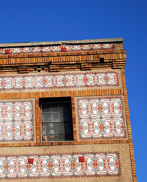 Apartment building, Pico and Fedora