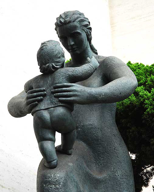 1955 sculpture by Renzo Fenci, 9245 Wilshire Boulevard, Beverly Hills