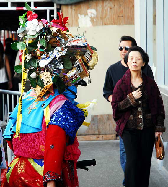 Odd man on Hollywood Boulevard