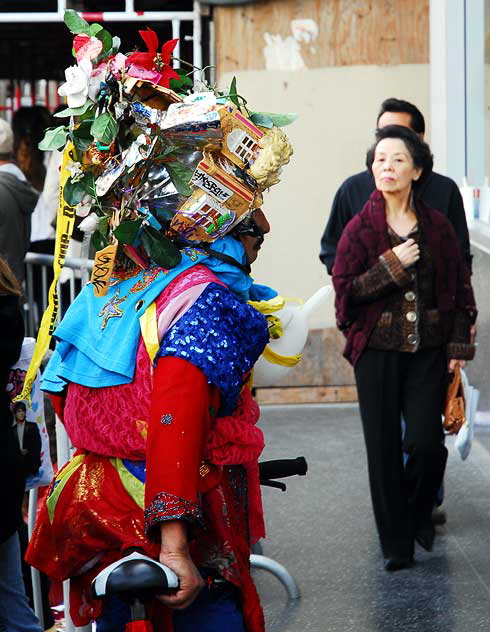 Odd man on Hollywood Boulevard