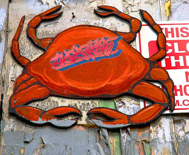 Crab/Roach - exterior wall of the abandoned Sunset Pacific Motel, 4301 Sunset Boulevard at Bates Avenue
