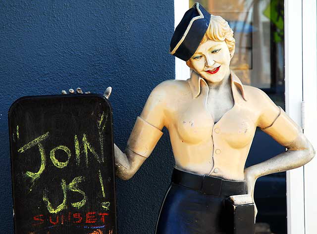 Waitress manikin, Washington Boulevard, Venice Beach