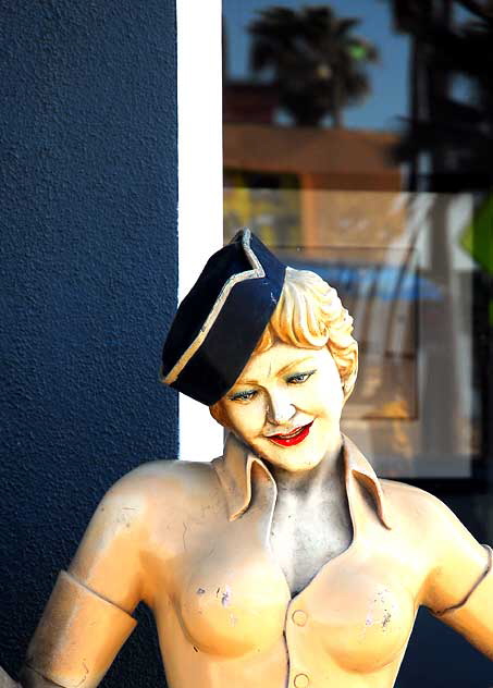 Waitress manikin, Washington Boulevard, Venice Beach
