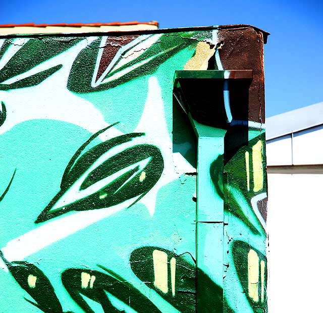 Green graffiti wall, Melrose Avenue