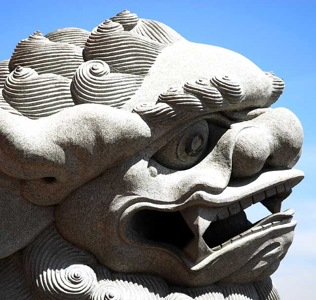 Stone Lion, Los Angeles' Chinatown