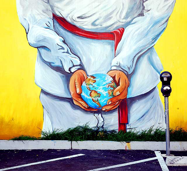 Mural by Carlos Callejo and Chris-Fernando Callejo at the Echo Park Community Sports Center, Glendale Boulevard in Echo Park Mural by Carlos Callejo and Chris-Fernando Callejo at the Echo Park Community Sports Center, Glendale Boulevard in Echo Park