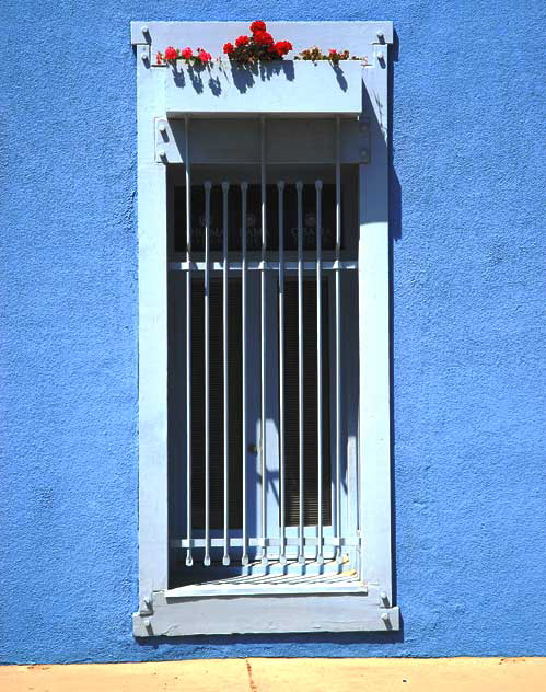 Blue wall at 723 Ocean Front Walk, Venice Beach 