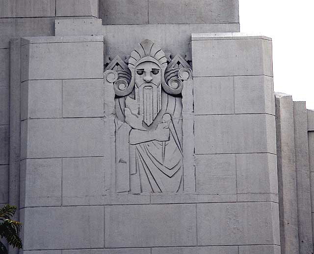 Face at the Desmond's store (Wilshire Tower) - Wilshire Boulevard - 1928 - Gilbert S. Underwood 