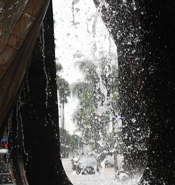 Fountain at Museum Square, Wilshire Boulevard