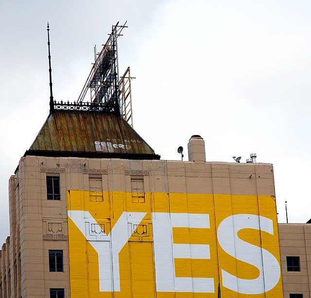 Yellow Yes, Hollywood and Vine