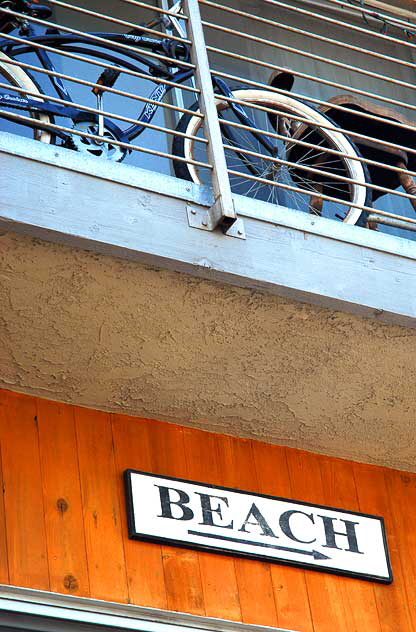 Beach Arrow - sign on 18th Street, Venice Beach