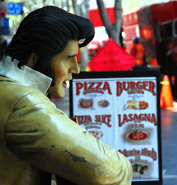 Hollywood Boulevard on a pleasant day in May - Elvis, Pizza, Tree-Trimmers