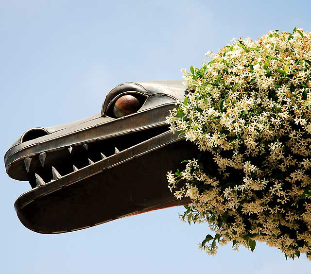 Topiary Dinosaur, Third Street Promenade, Santa Monica