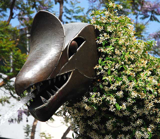 Topiary Dinosaur, Third Street Promenade, Santa Monica