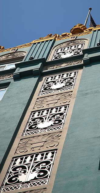 Georgian Hotel on Ocean Avenue, Santa Monica - detail 