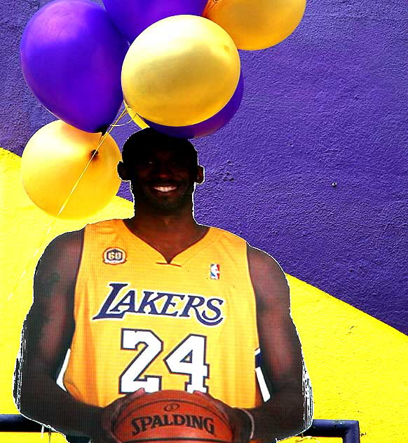 Kobe Bryant Cutout 