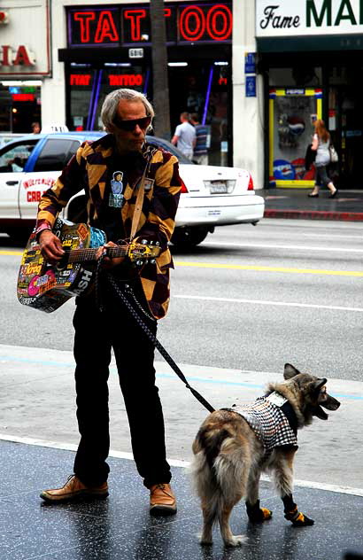 Hollywood Boulevard guitar player, with dog