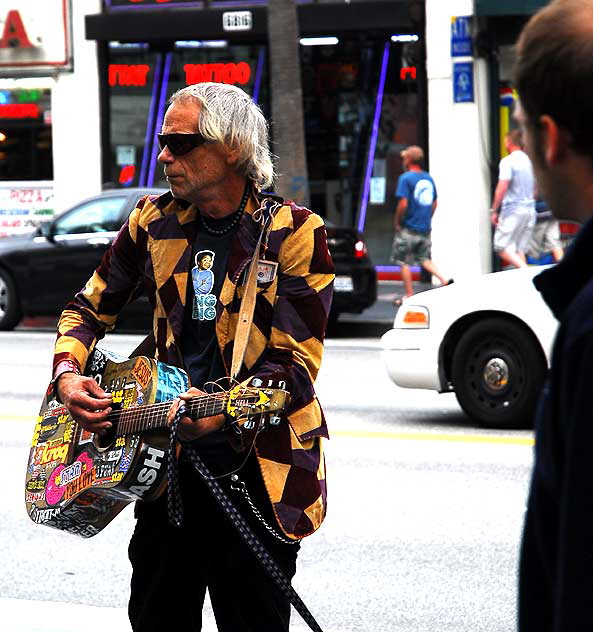 Hollywood Boulevard guitar player