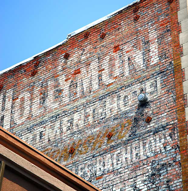 The old Hollymont Apartment Hotel in Los Feliz - Vermont Avenue, north of Hollywood Boulevard