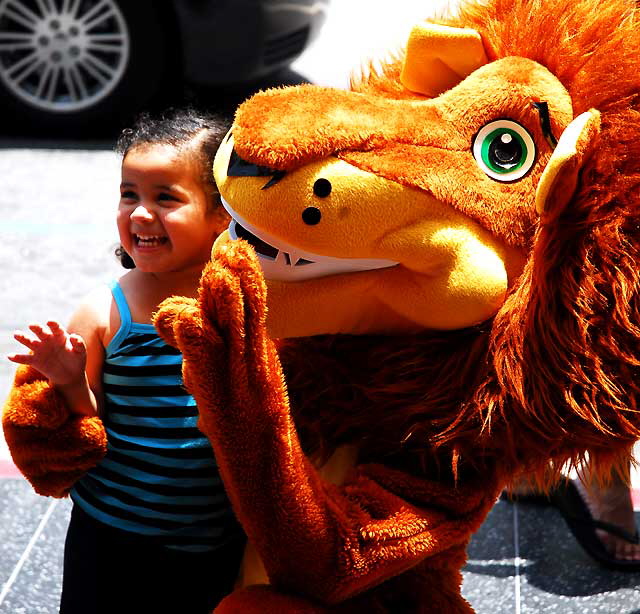 Impersonator in front of the Chinese Theater on Hollywood Boulevard - Lion