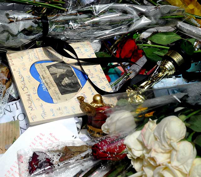 Michael Jackson's star on the Hollywood Walk of Fame - Tuesday, June 30, 2009