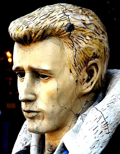 Cracked fiberglass James Dean, Hollywood Boulevard