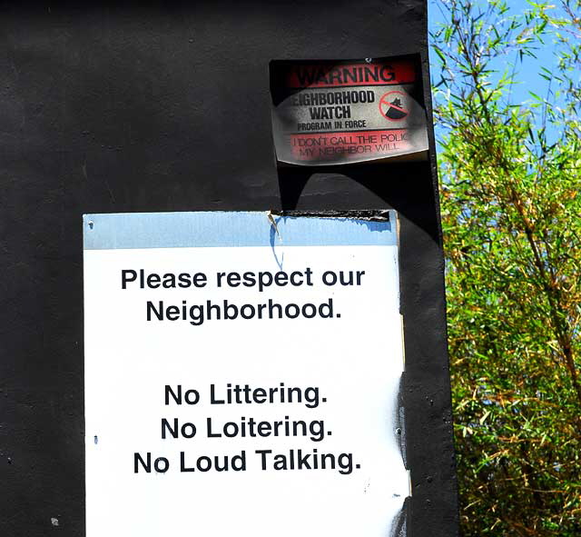 Neighborhood Watch sign behind Melrose Avenue