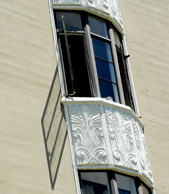 Hayworth Tower, North Hayworth Avenue, just south of Sunset Boulevard - Art Deco from the late twenties 