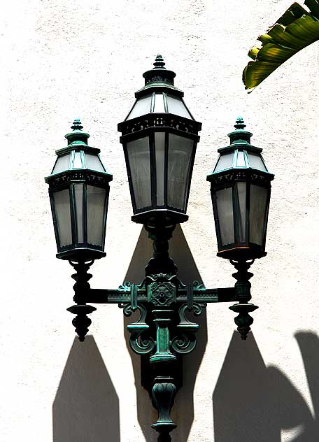 Beverly Hills City Hall, 1931-32, William J. Gage and Harry G. Koerner - baroque Spanish Renaissance