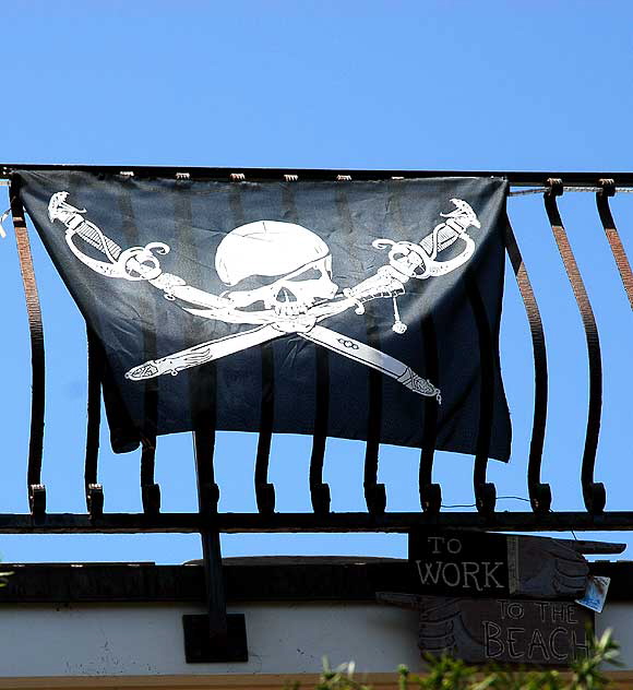 Pirate flag on "walk street" - Venice Beach