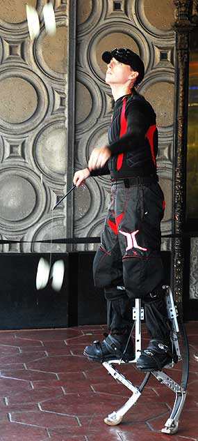 Juggler, El Capitan Theater on Hollywood Boulevard