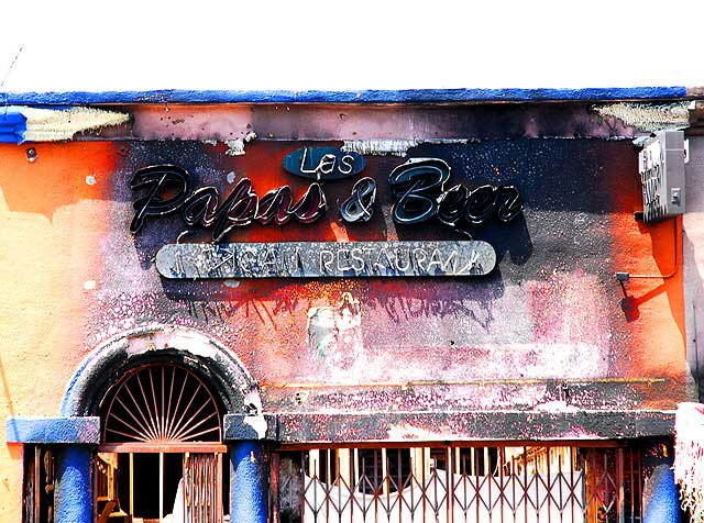 Mexican Restaurant "Papas and Beer" being demolished after a fire, Melrose Avenue