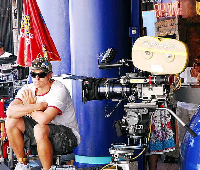 Location shoot for the New Line movie "Valentine's Day" - southeast corner of Hollywood Boulevard and Highland, Wednesday, August 5, 2009