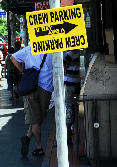 Location shoot for the New Line movie "Valentine's Day" - southeast corner of Hollywood Boulevard and Highland, Wednesday, August 5, 2009