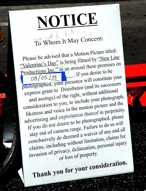 Location shoot for the New Line movie "Valentine's Day" - southeast corner of Hollywood Boulevard and Highland, Wednesday, August 5, 2009