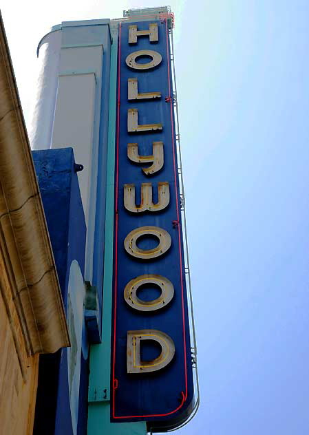 Hollywood in Neon, Hollywood Boulevard