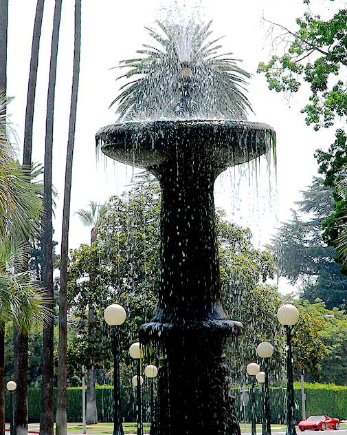 The fountain at Will Rogers Memorial Park, Sunset Boulevard, Beverly Hills