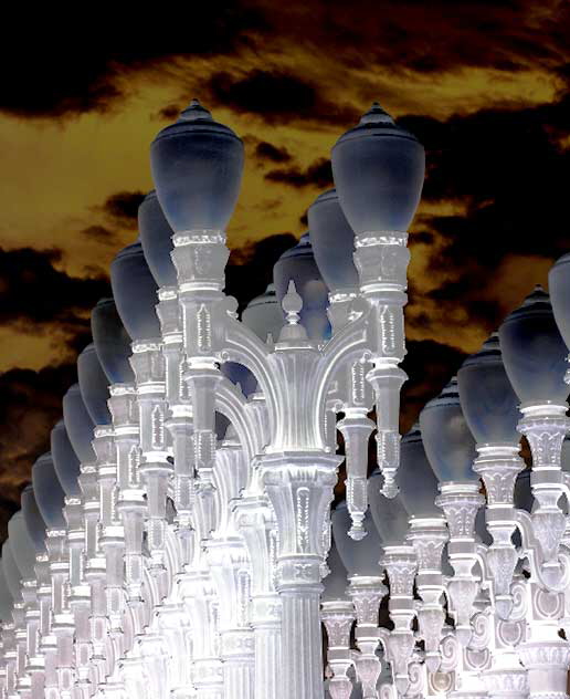 "Urban Light" - Chris Burden, 2000-2007 - at the Los Angeles County Museum of Art (LACMA), Wilshire Boulevard, Los Angeles