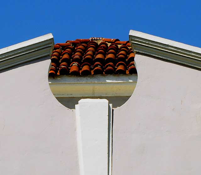 Mission Style roof, Hollywood Boulevard