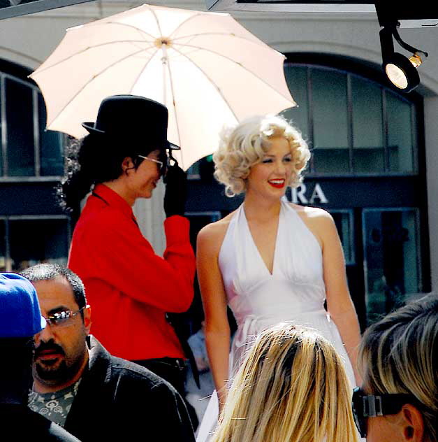 Michael Jackson and Marilyn Monroe impersonators in front of the Kodak Theater, Hollywood Boulevard