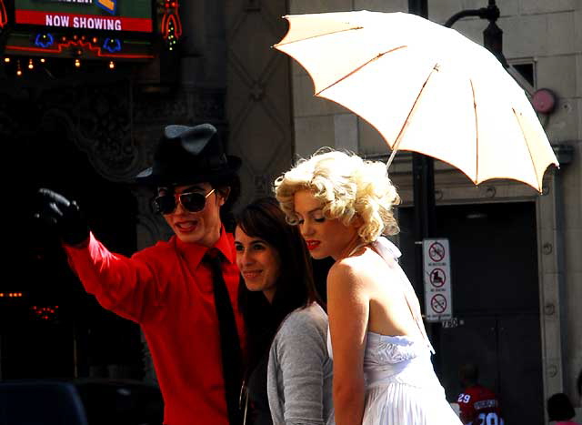 Michael Jackson and Marilyn Monroe impersonators in front of the Kodak Theater, Hollywood Boulevard